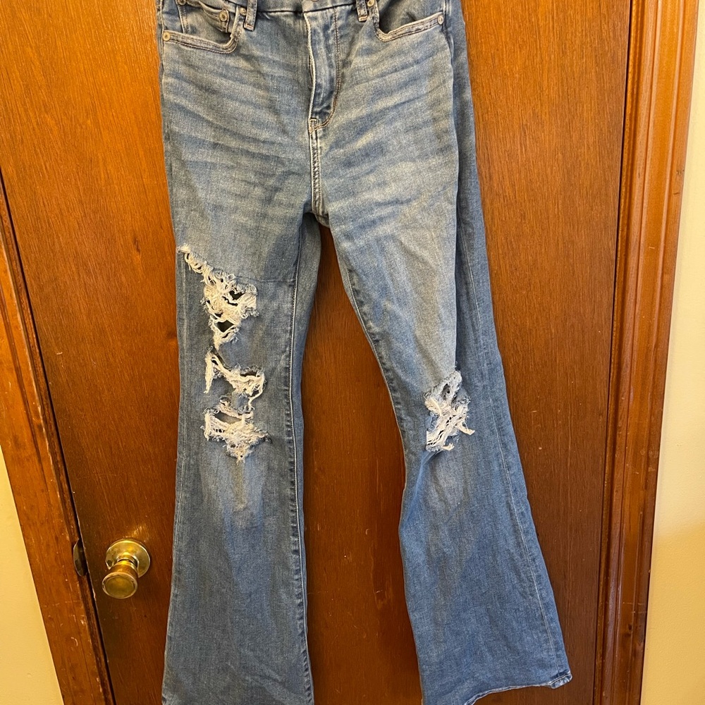 American Eagle Distressed Blue Women's Jeans